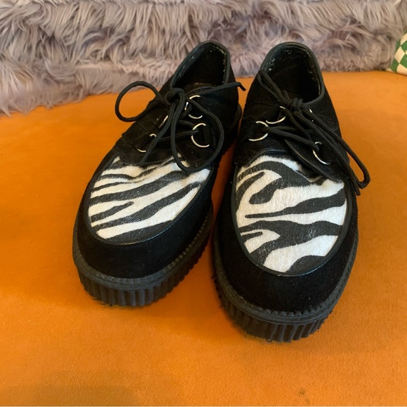 Demonia Zebra Creeper Platform Loafers - Picture 2 of 8
